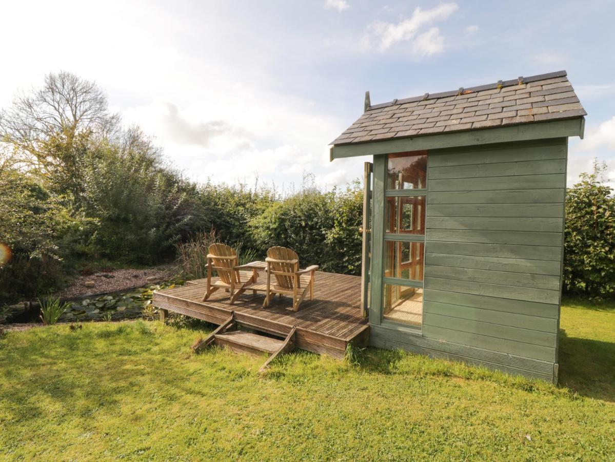 Llain Mai Llangefni Exterior foto